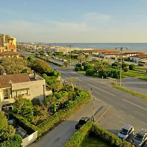  Appartamento Lovely On The Sea Side